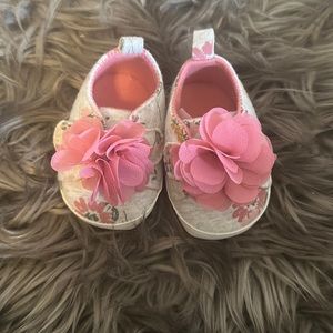 Carter’s floral, Newborn
